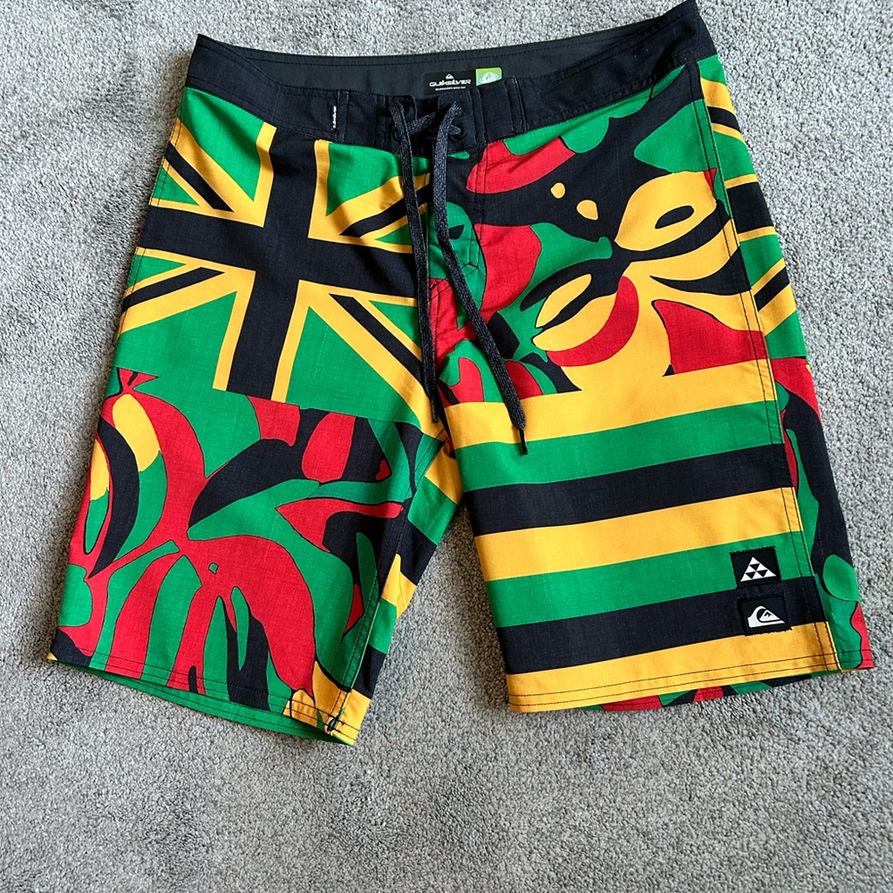 Quiksilver Hawaii Men's Multicolor Board Shorts